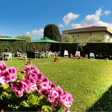Villa Chiara Affitta Camere Carrara Exterior foto